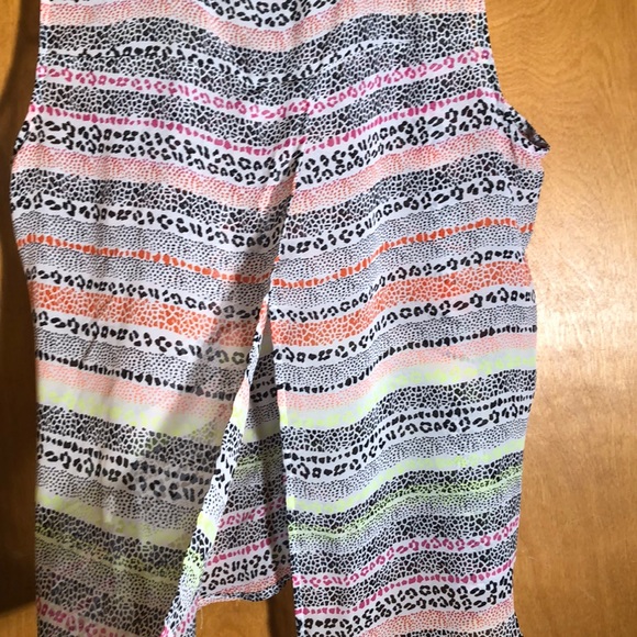 Pair of sheer tops - Picture 4 of 7